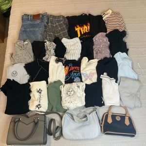 Trendy clothing bundle